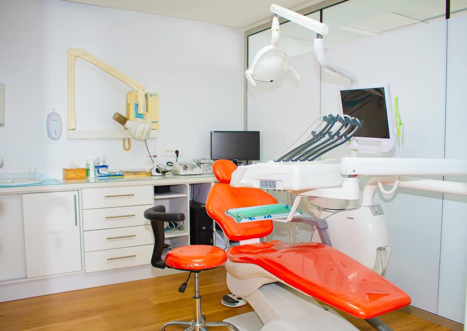 Salle de soins dentaires équipée — cabinet Benkirane Agadir