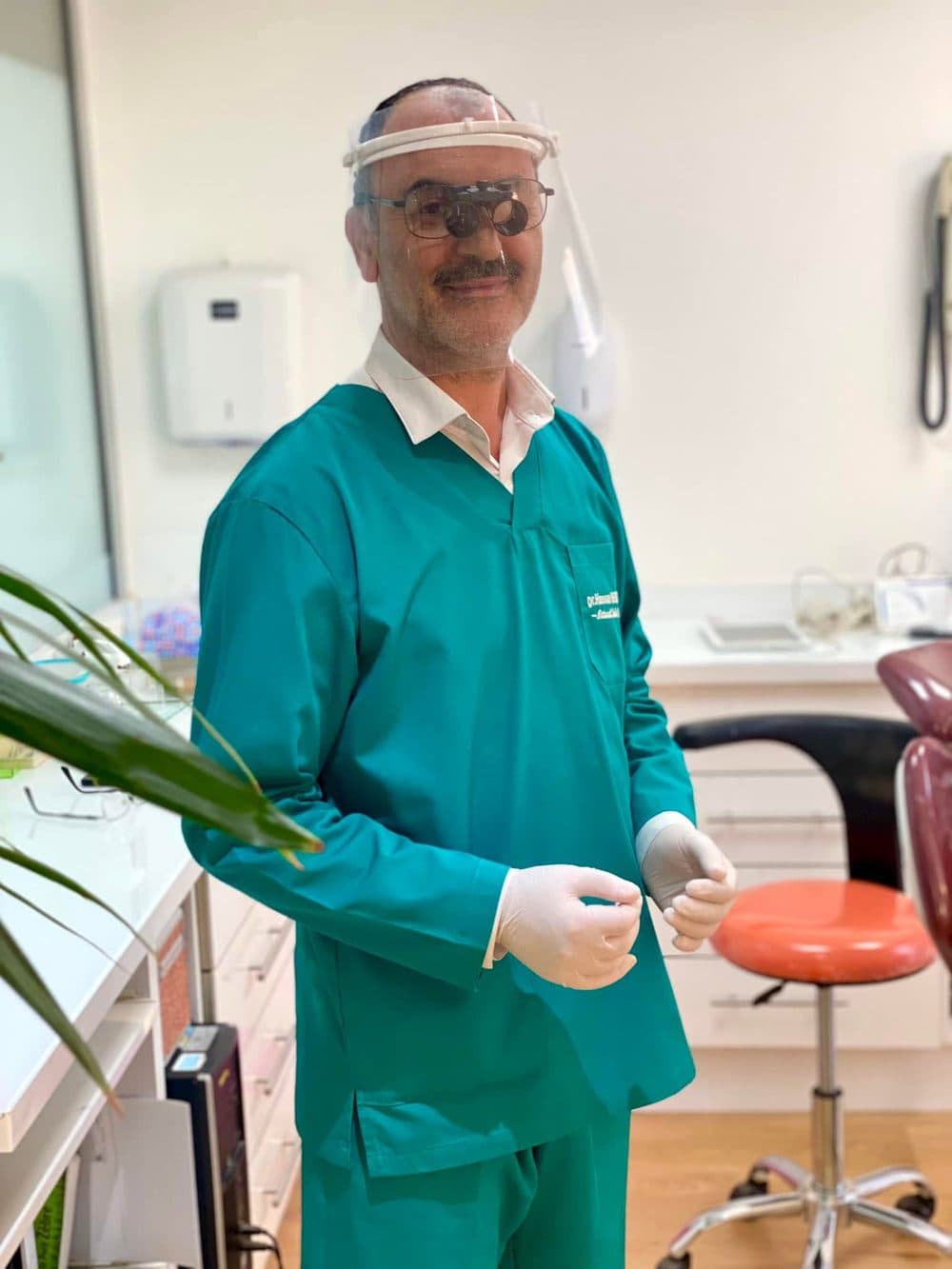 Dr Hassan Benkirane, chirurgien-dentiste et phytothérapeute à Agadir Talborjt